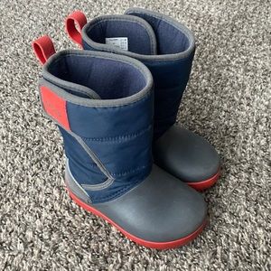 boots color blue, gray and red details size 8c toddler used a few times
